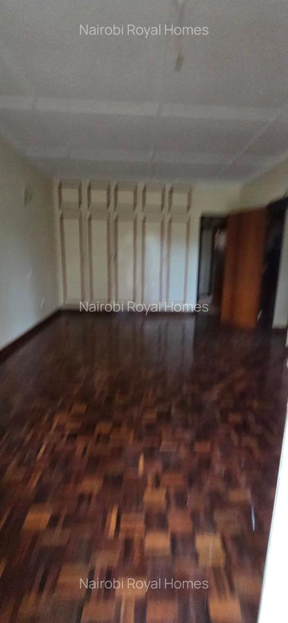 4 Bed House with En Suite at Nyari Close - 13