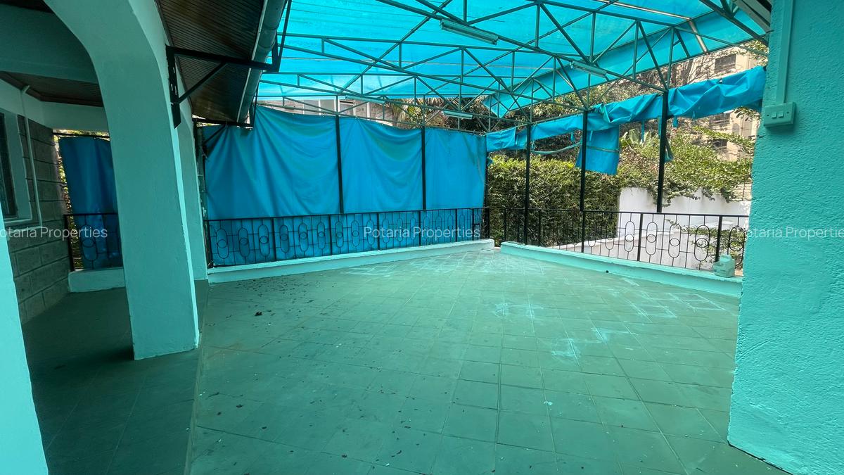 Commercial Property with Service Charge Included in Lavington - 10