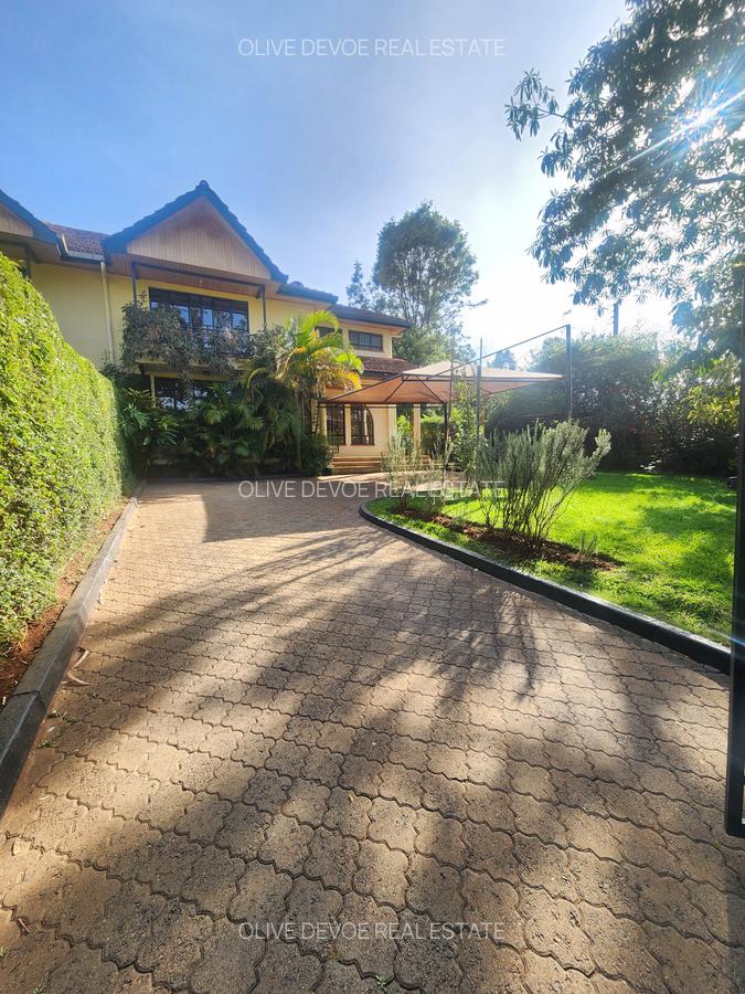 4 Bed Townhouse with En Suite in Lavington - 2