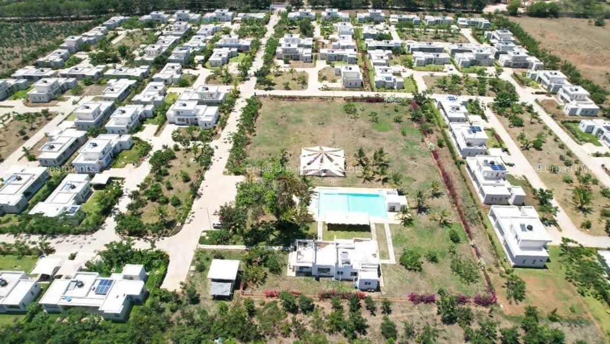 Serviced 1 Bed Apartment with En Suite in Vipingo - 16