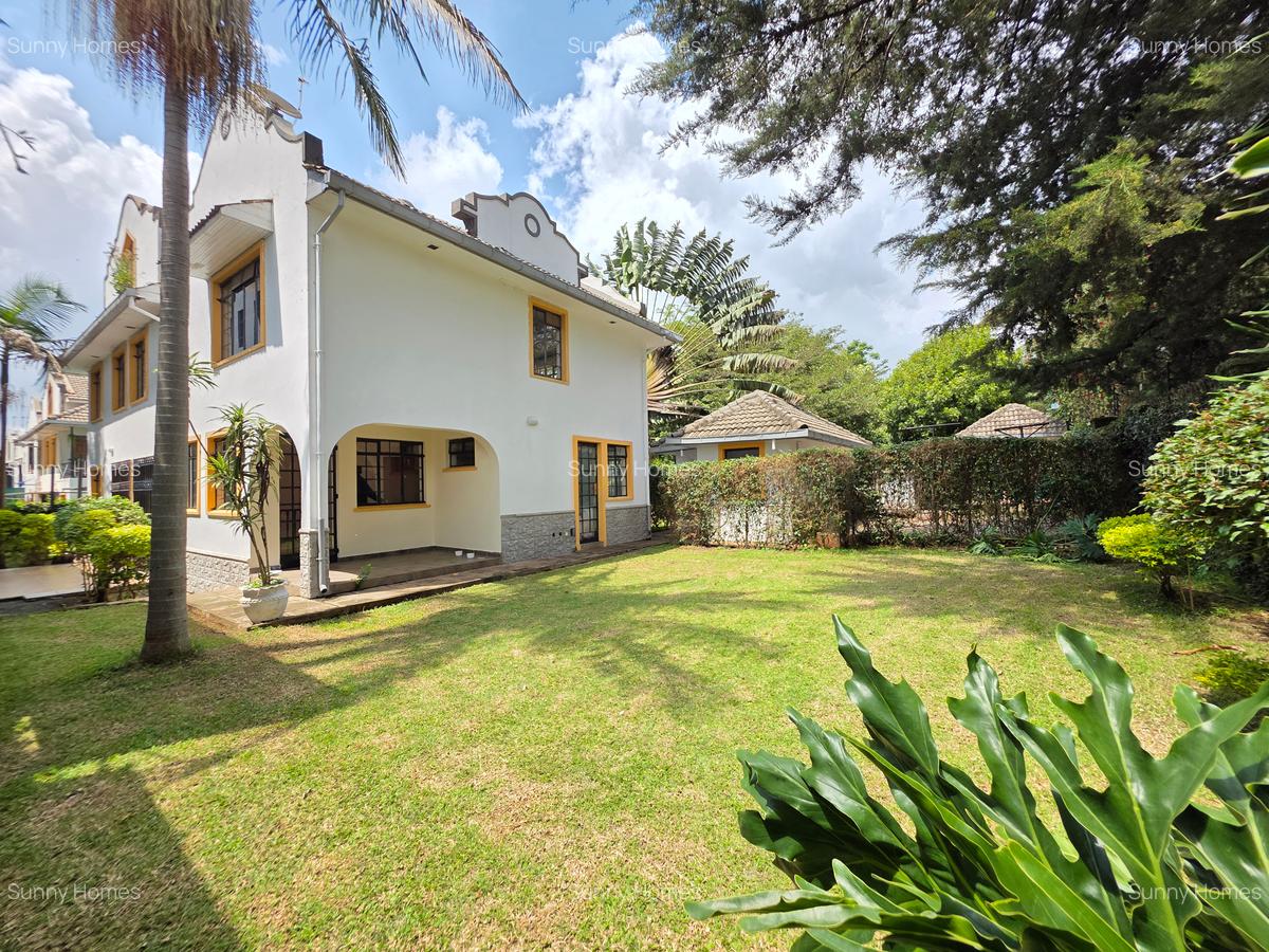 4 Bed Townhouse with En Suite at Lavington Green - 1