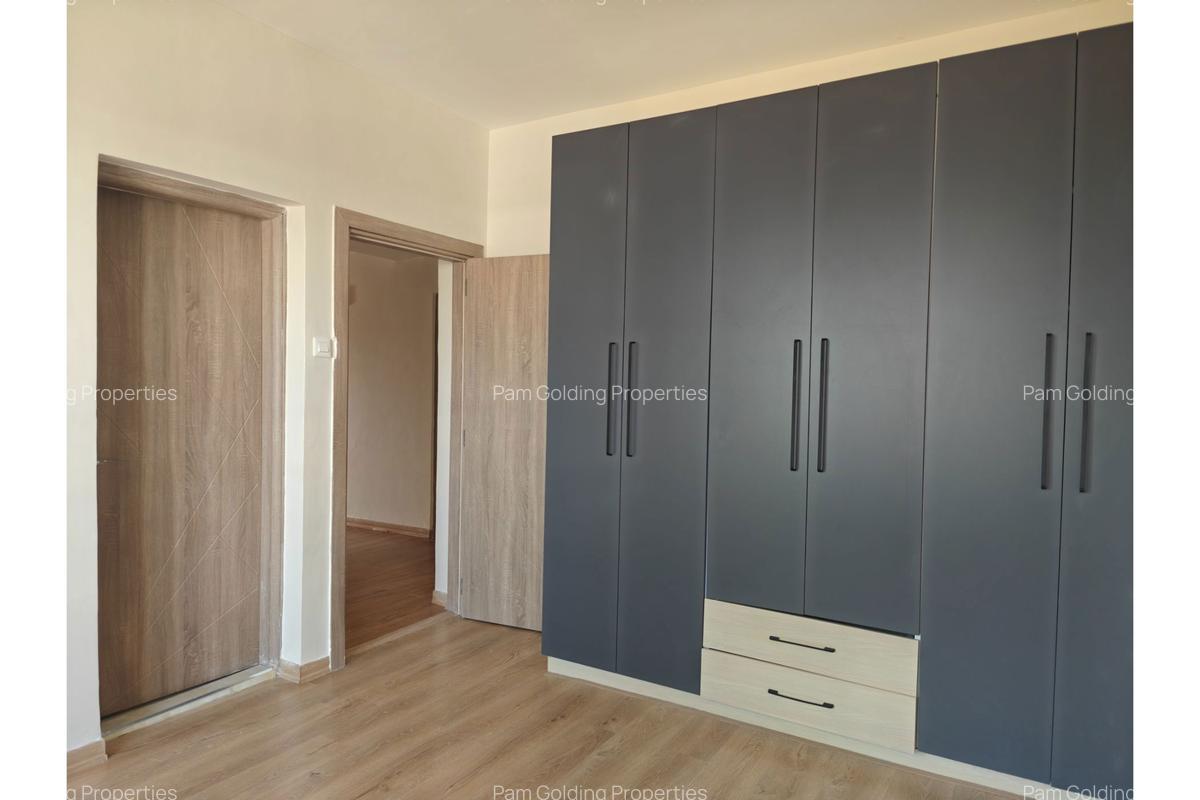 5 Bed Apartment with En Suite in Parklands - 9