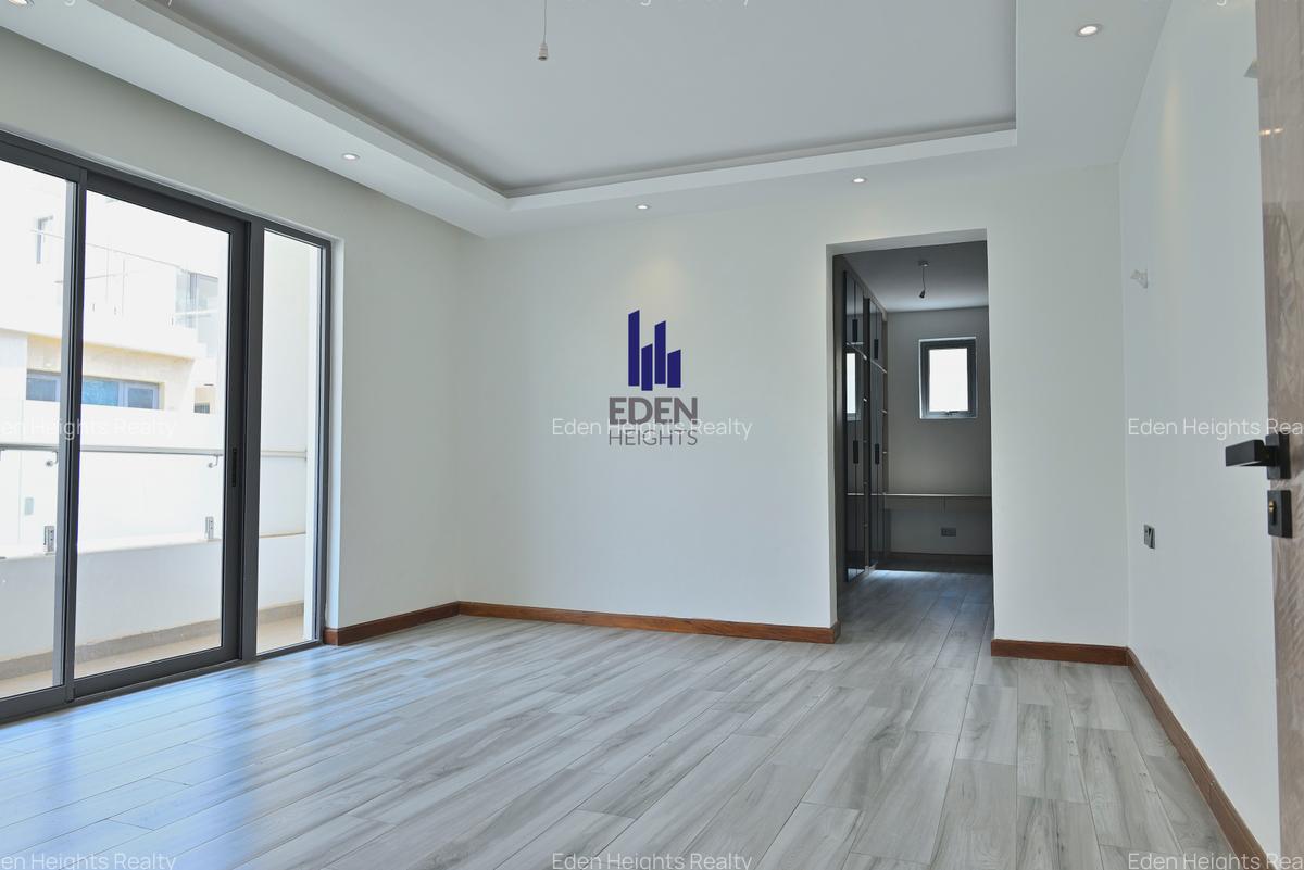 6 Bed Townhouse with En Suite in Lavington - 11