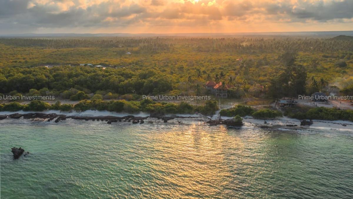 7 ac Land in Watamu - 15