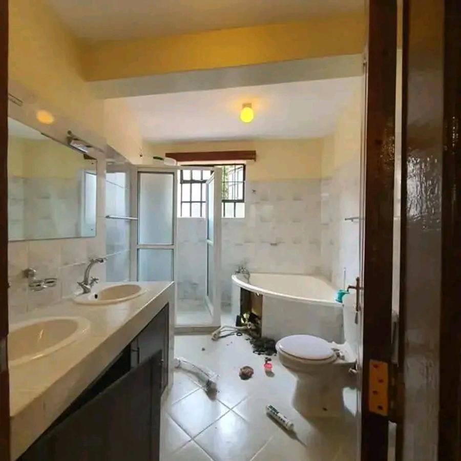5 Bed House with En Suite in Karen - 7