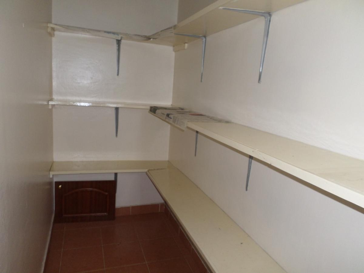 4 Bed Apartment with En Suite at Kilimani - 8