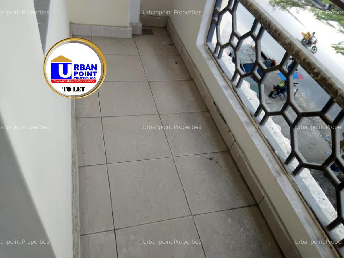 2 Bed Apartment with Lift at Vescon Area - 8