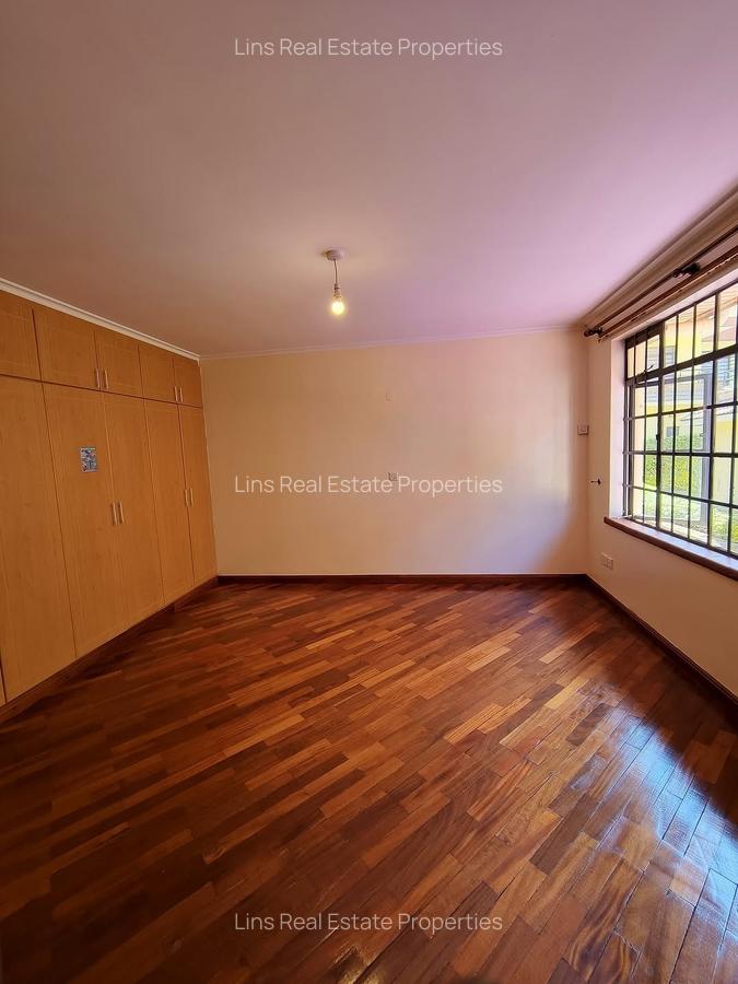 4 Bed Townhouse with En Suite in Lavington - 7