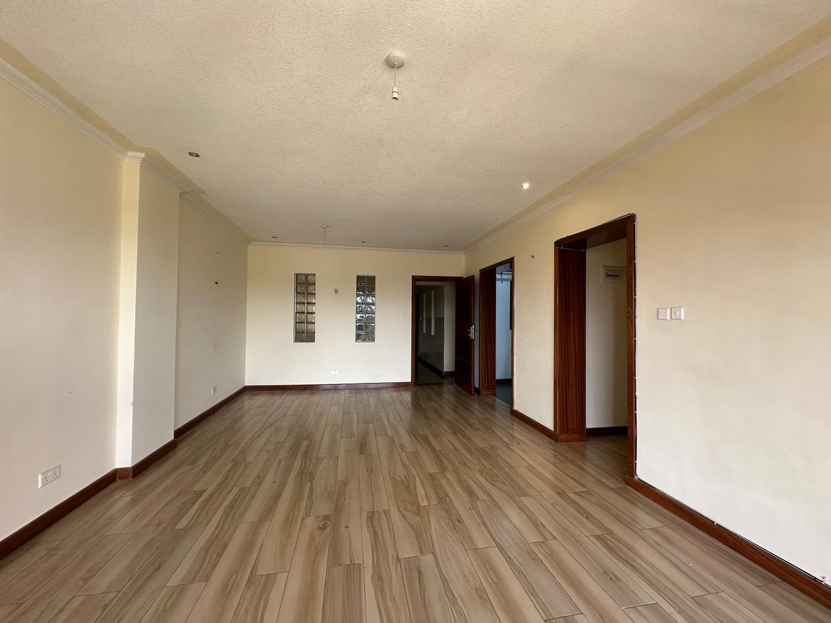 Serviced 2 Bed Apartment with En Suite in Westlands Area - 11