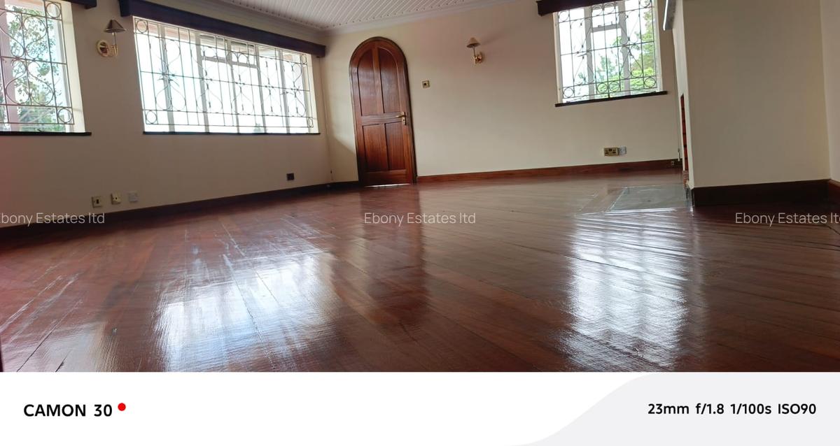 10 Bed Townhouse with En Suite in Lavington - 7