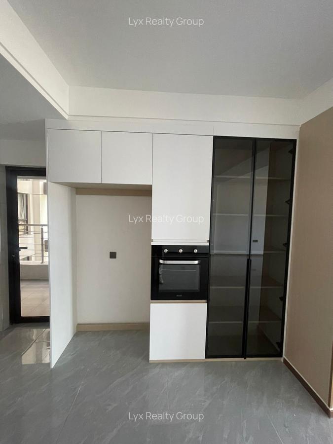 2 Bed Apartment with En Suite in Riverside - 4