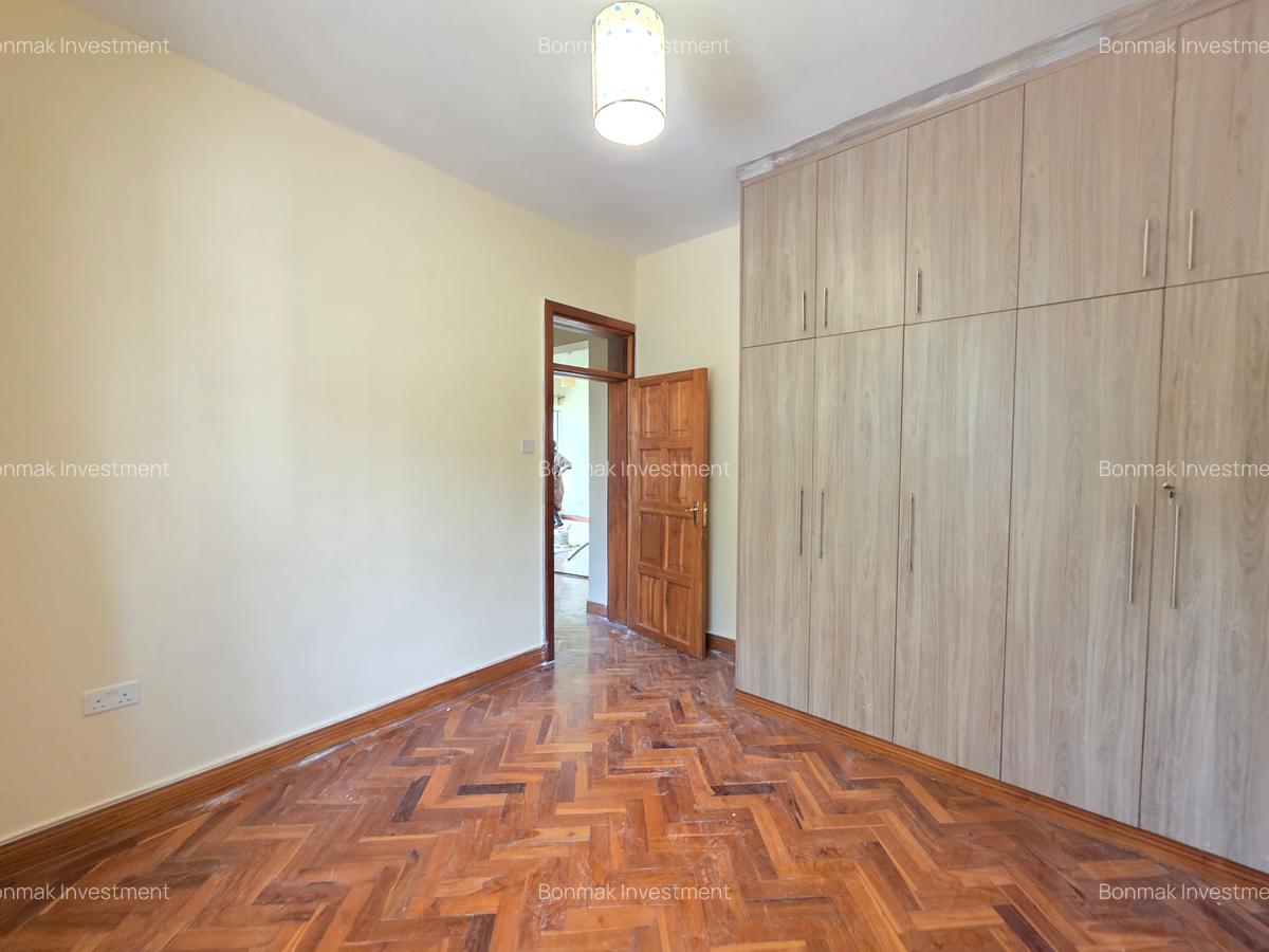 4 Bed Townhouse with En Suite at Kyuna - 17