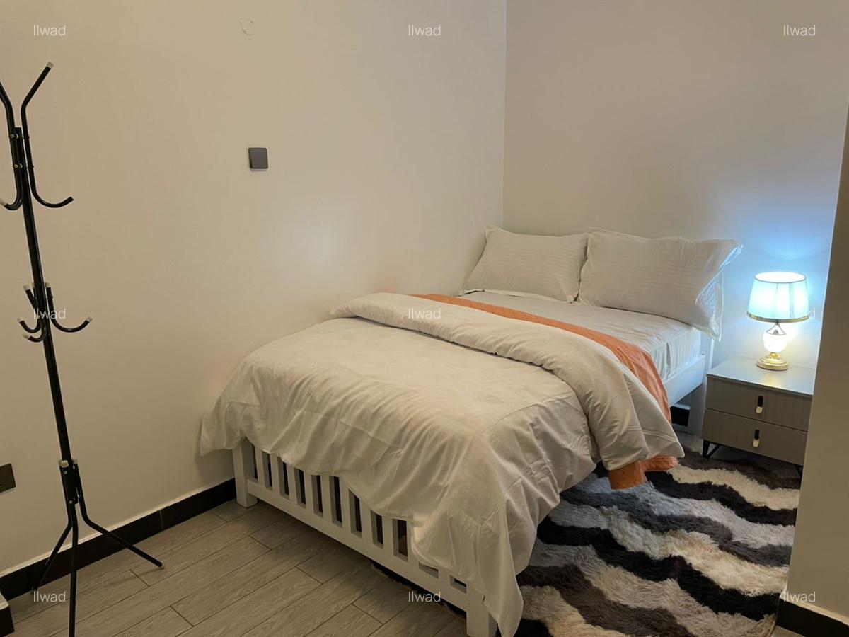 Serviced 3 Bed Apartment with En Suite at Wood Avenue - 7