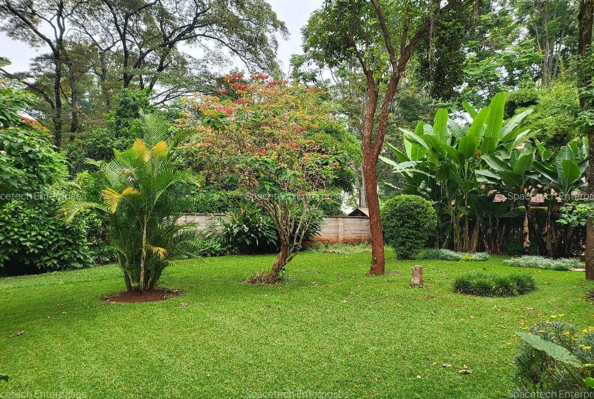 5 Bed House with En Suite in Rosslyn - 4