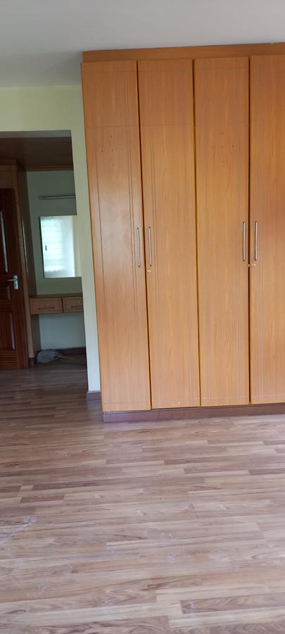 3 Bed Apartment with En Suite in Westlands Area - 17