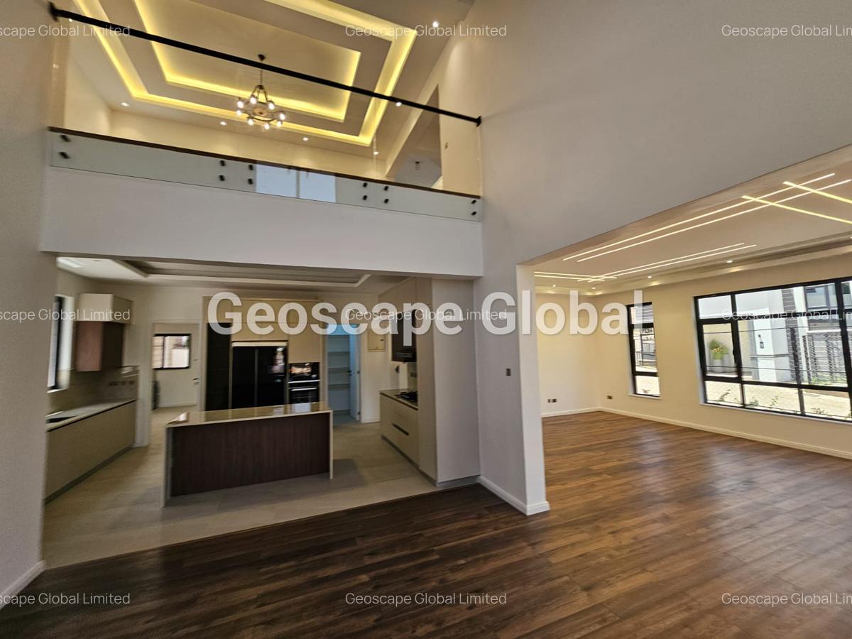 5 Bed Townhouse with En Suite in Lavington - 4