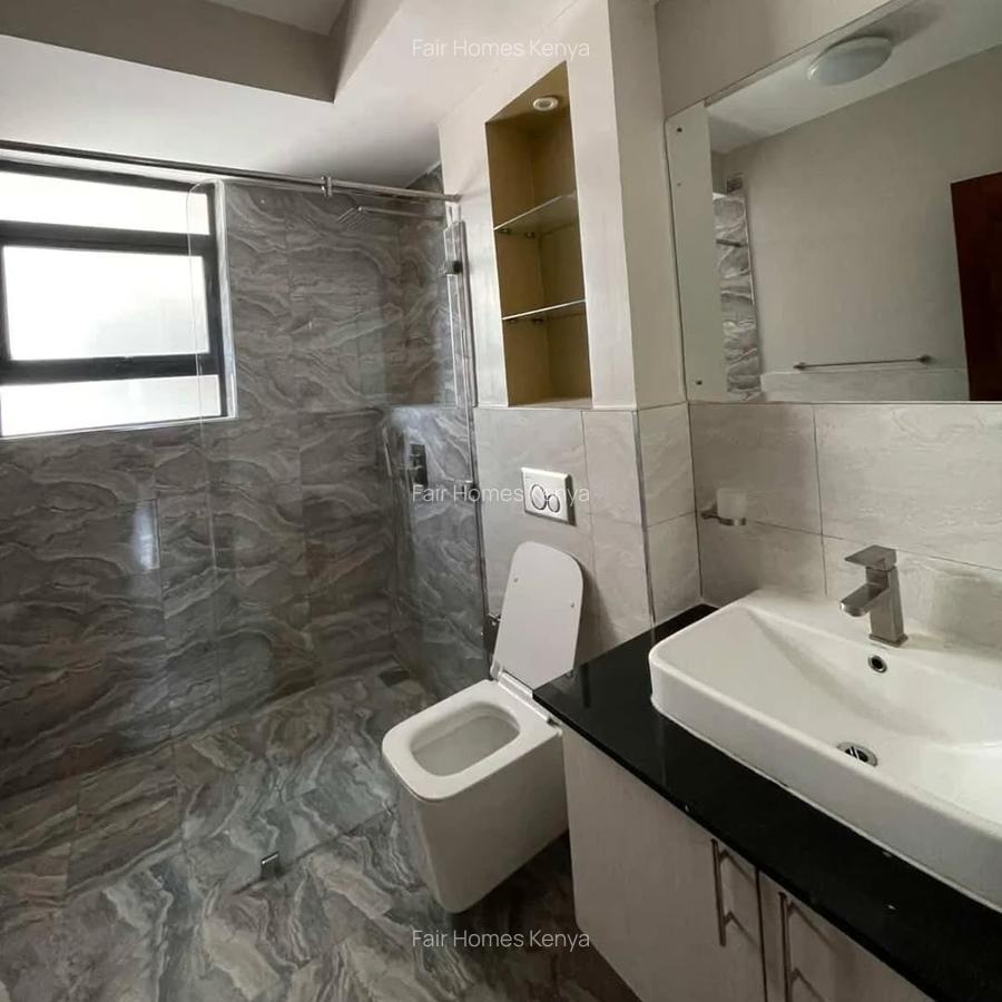 4 Bed Apartment with En Suite at Riverside Drive - 18