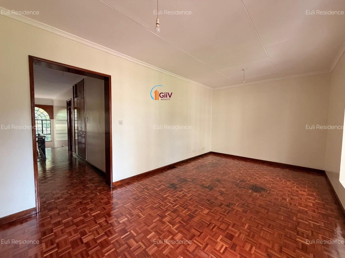 4 Bed Townhouse with En Suite at Brookside Drive - 9