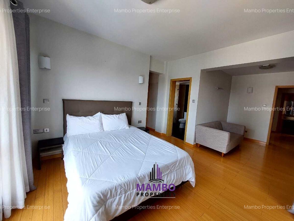 Serviced 2 Bed Apartment with En Suite at Brookside Drive - 16