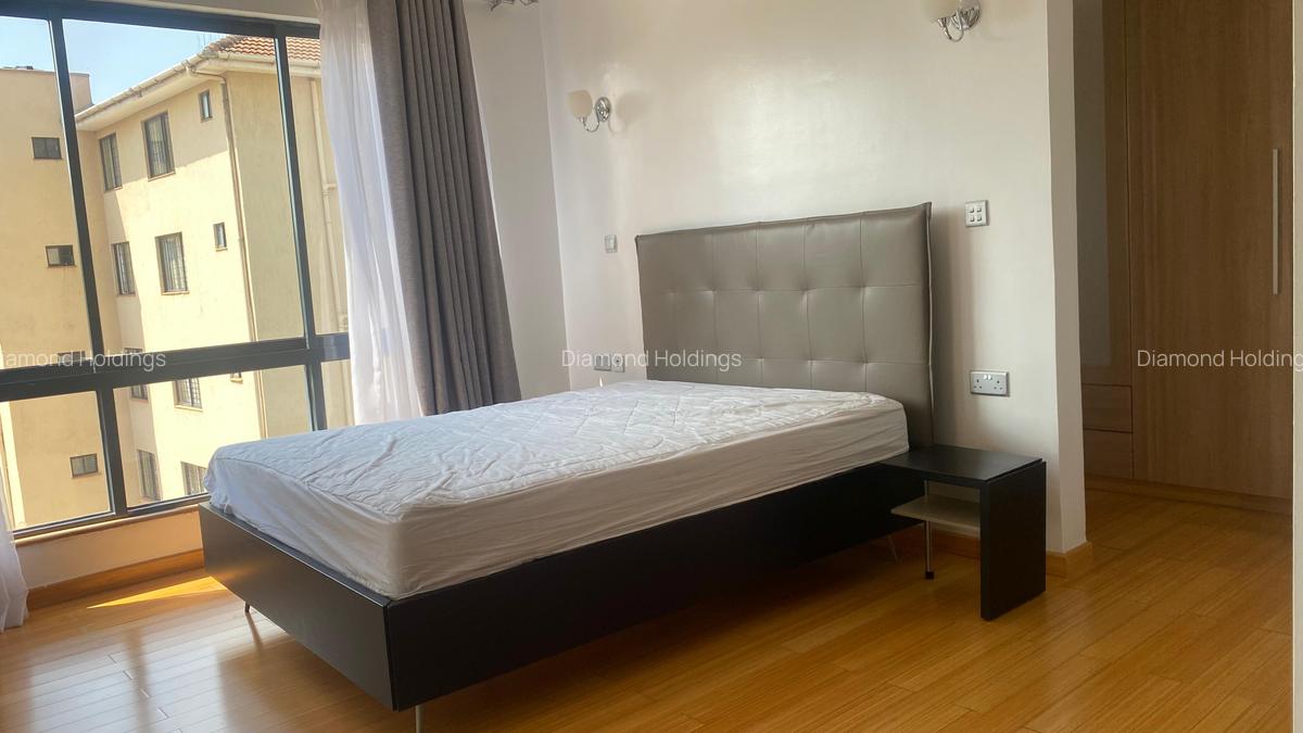 Serviced 2 Bed Apartment with En Suite at Brookside - 8