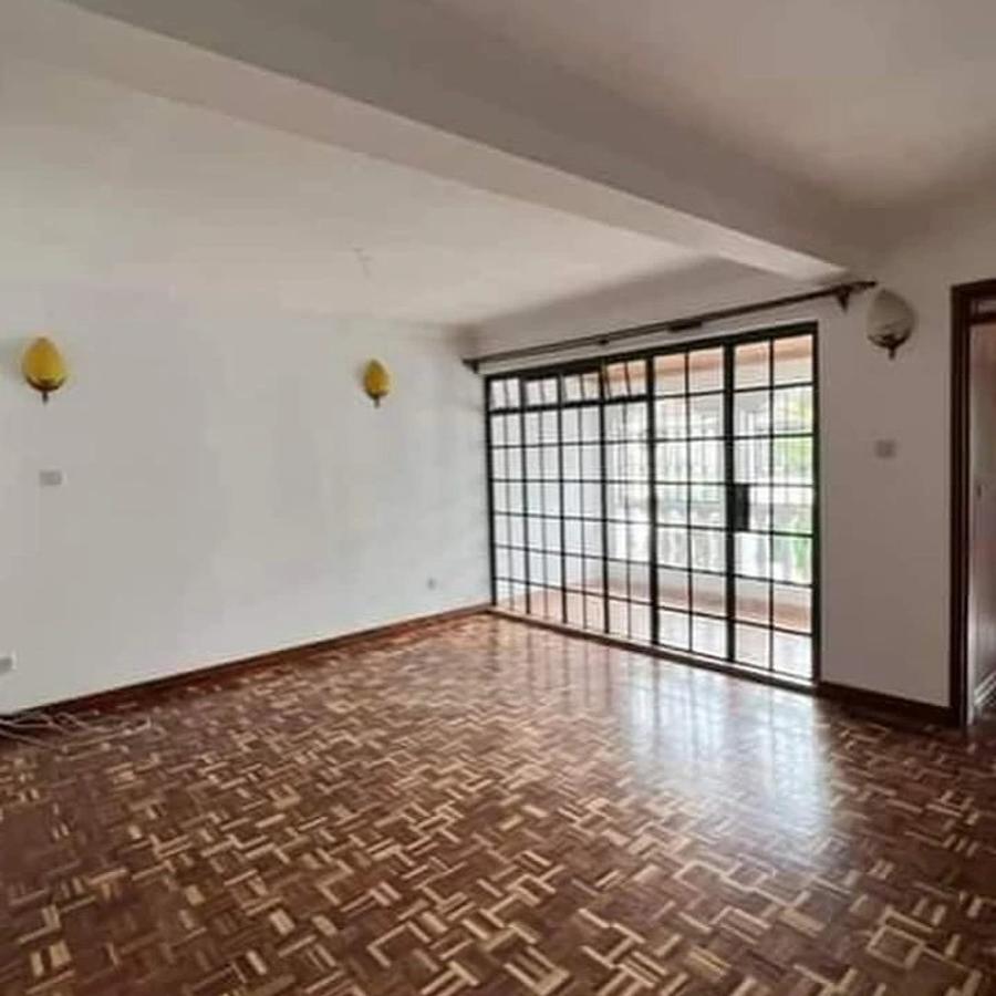 4 Bed Townhouse with En Suite at Lavington - 8