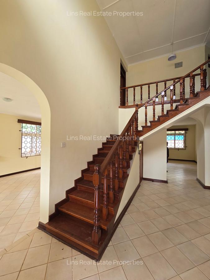 4 Bed Townhouse with En Suite in Lavington - 20