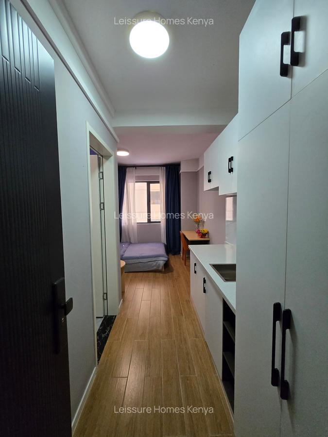 Studio Apartment with Swimming Pool at Wanyee Road - 13