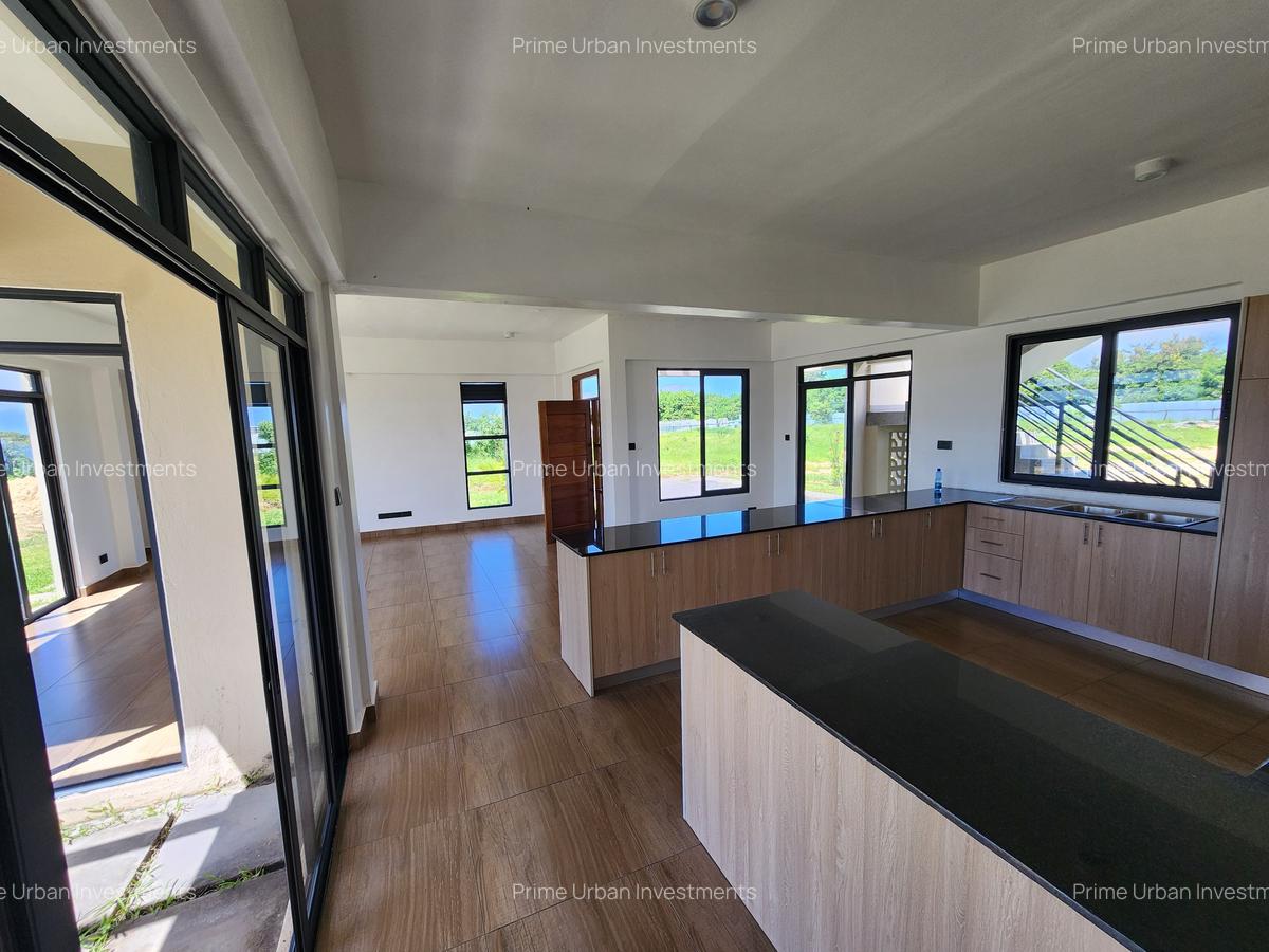 3 Bed Townhouse with En Suite in Vipingo - 17