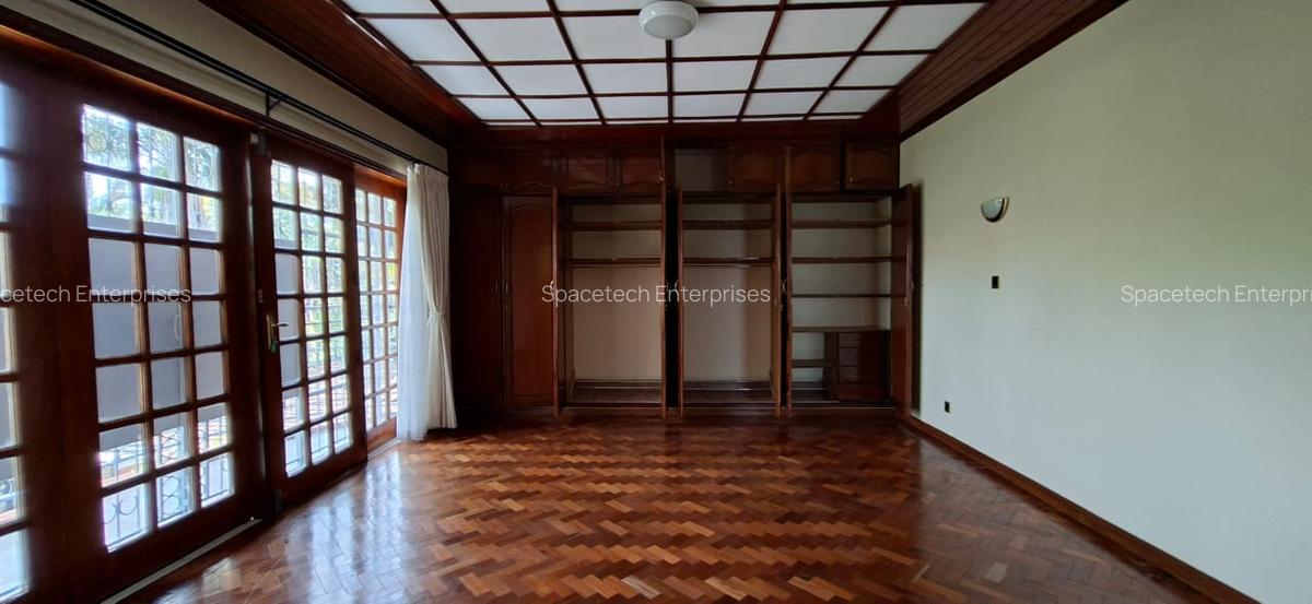 5 Bed House with En Suite in Runda - 7