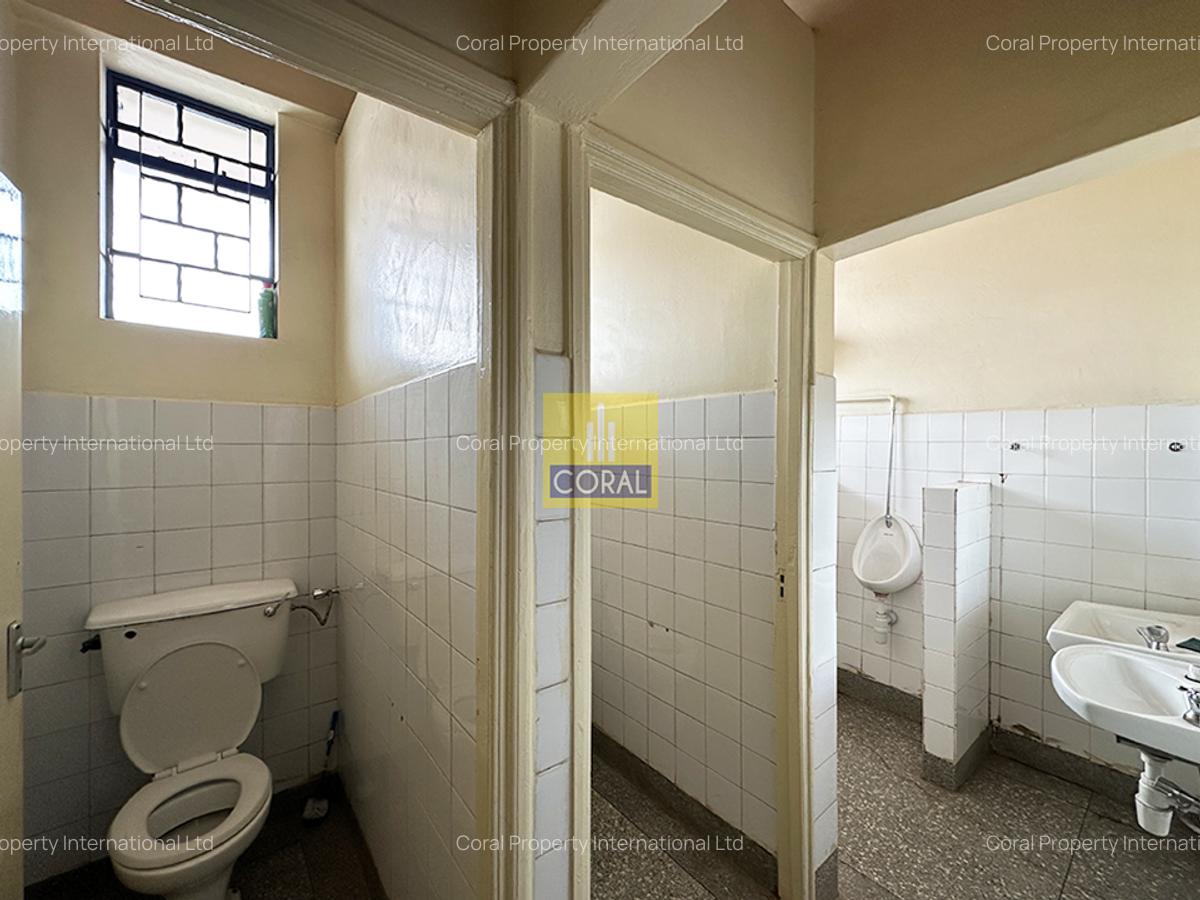 Office in Industrial Area - 8