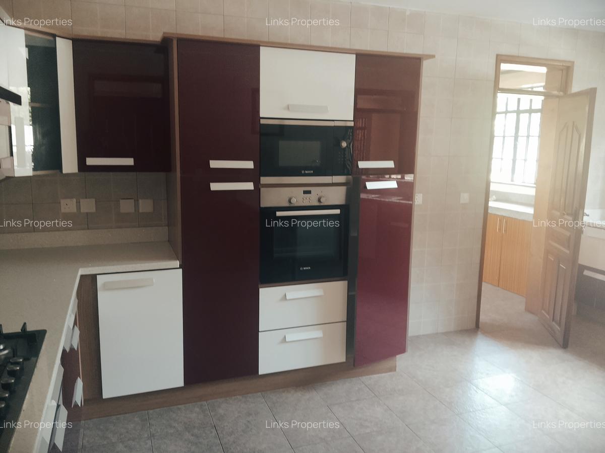 4 Bed Townhouse with En Suite at Karen - 9
