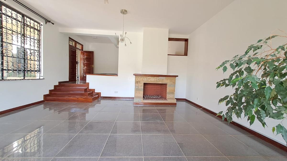 4 Bed Townhouse with En Suite at Westlands - 2