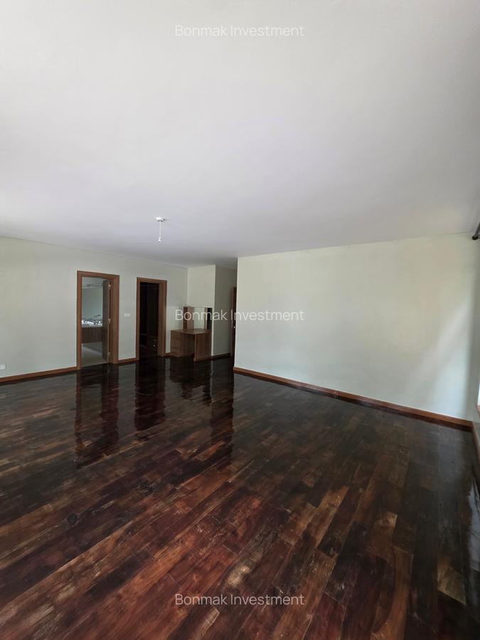 5 Bed Townhouse with En Suite at Lavington Green - 9