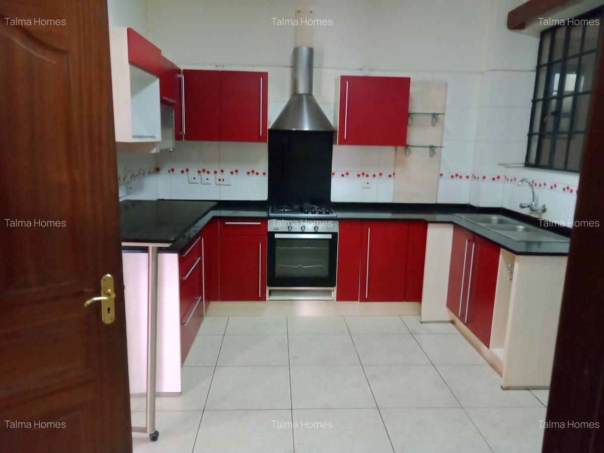 5 Bed Apartment with En Suite at Rhapta Road - 11