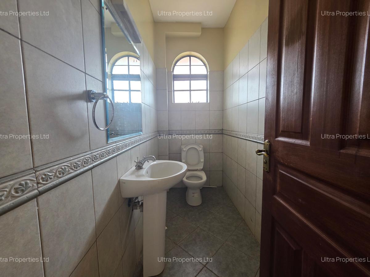 4 Bed Townhouse with En Suite in Kiambu Road - 11