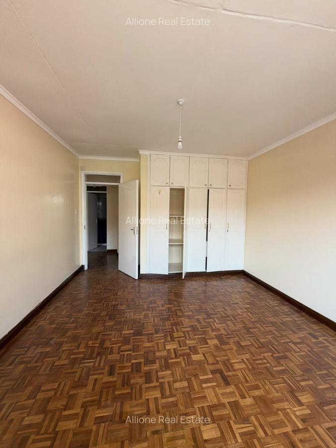 4 Bed Apartment with Parking at Off - Dennis Pritt Road - 7