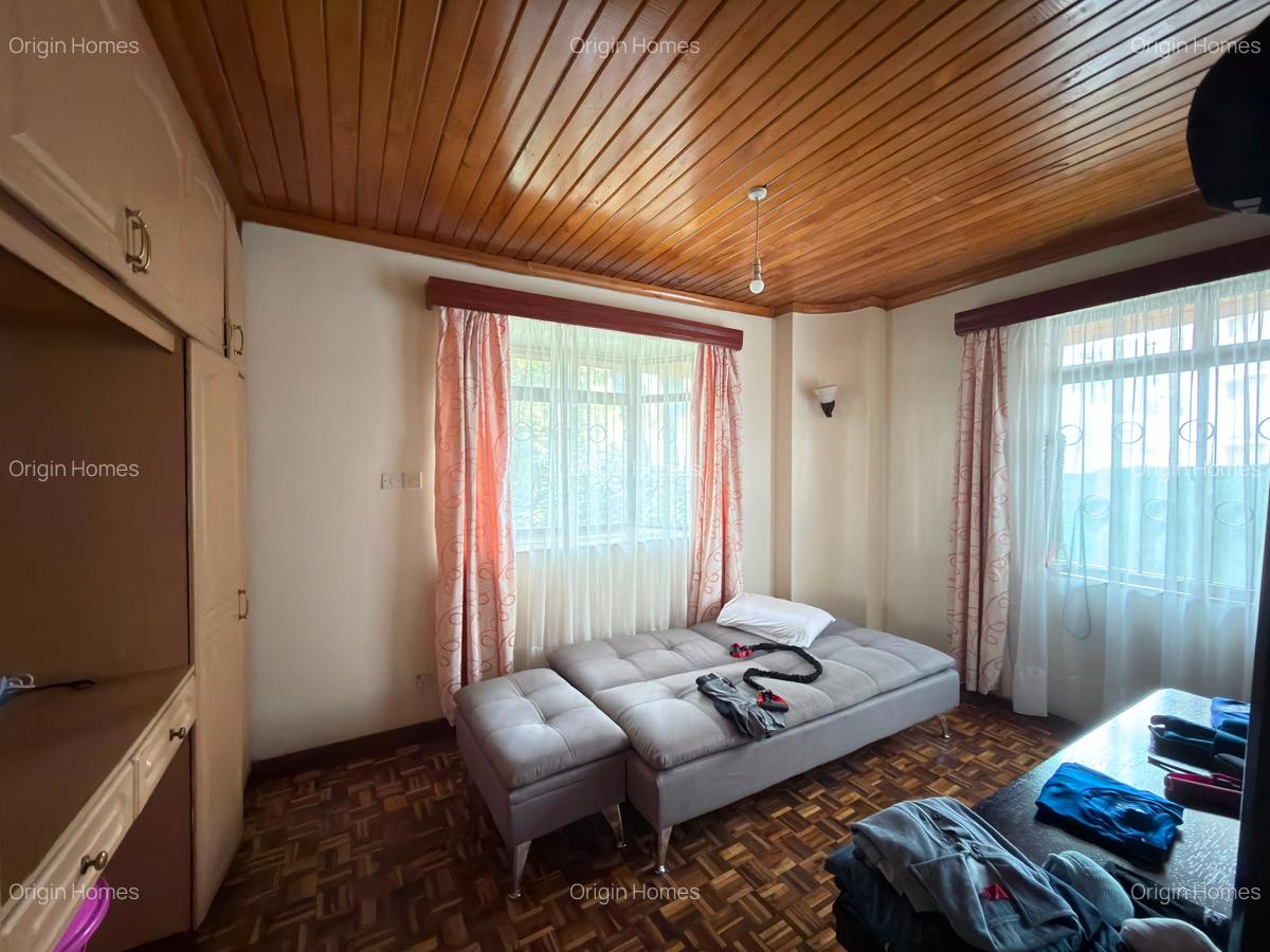 4 Bed Townhouse with En Suite at Westlands - 10