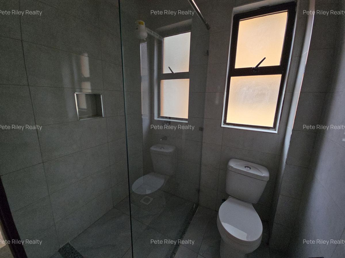 2 Bed Apartment with En Suite at School Lane - 14