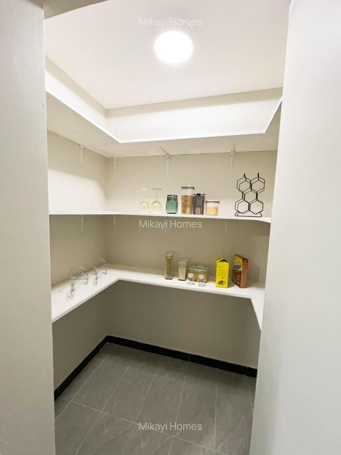 4 Bed Apartment with En Suite in Kileleshwa - 11