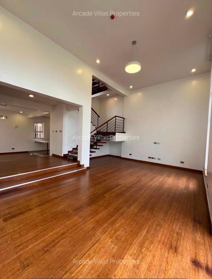 4 Bed Townhouse with En Suite in Lavington - 3