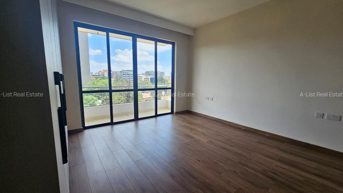 3 Bed Apartment with En Suite at Westlands Road - 8