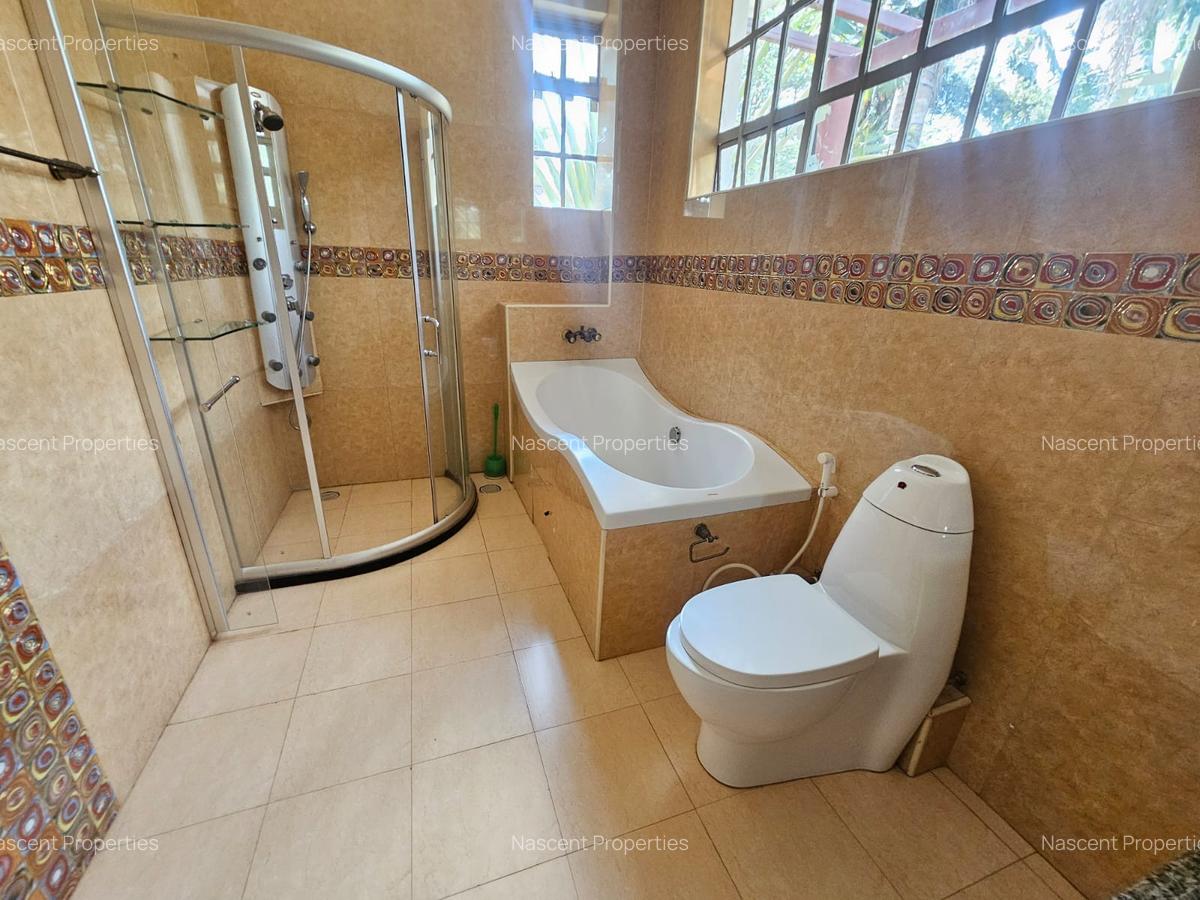 5 Bed House with En Suite in Nyari - 15