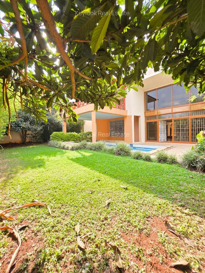 5 Bed Townhouse with En Suite at Lavington Green - 4