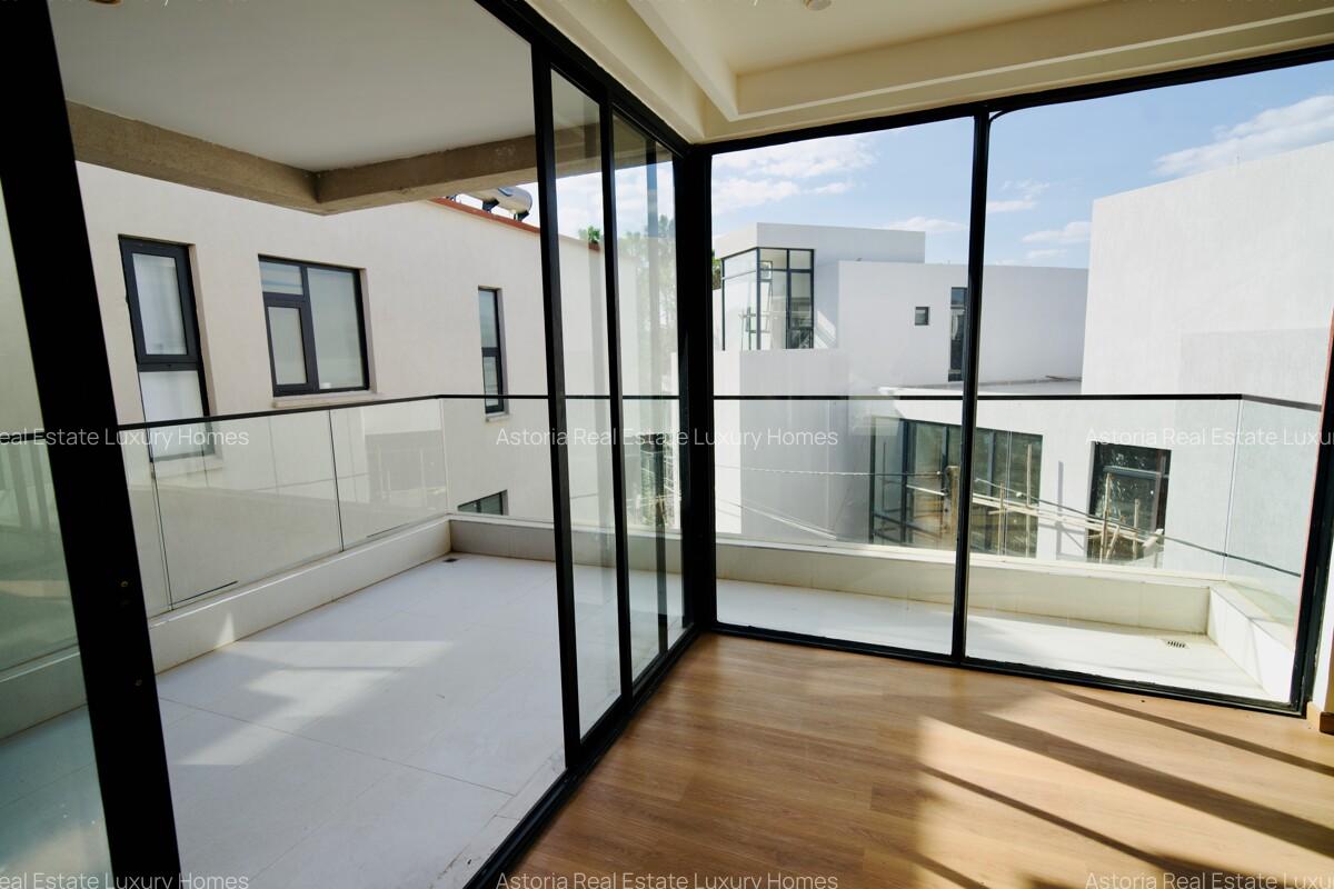 5 Bed Villa with En Suite at 2026-386 5 Bed - 10