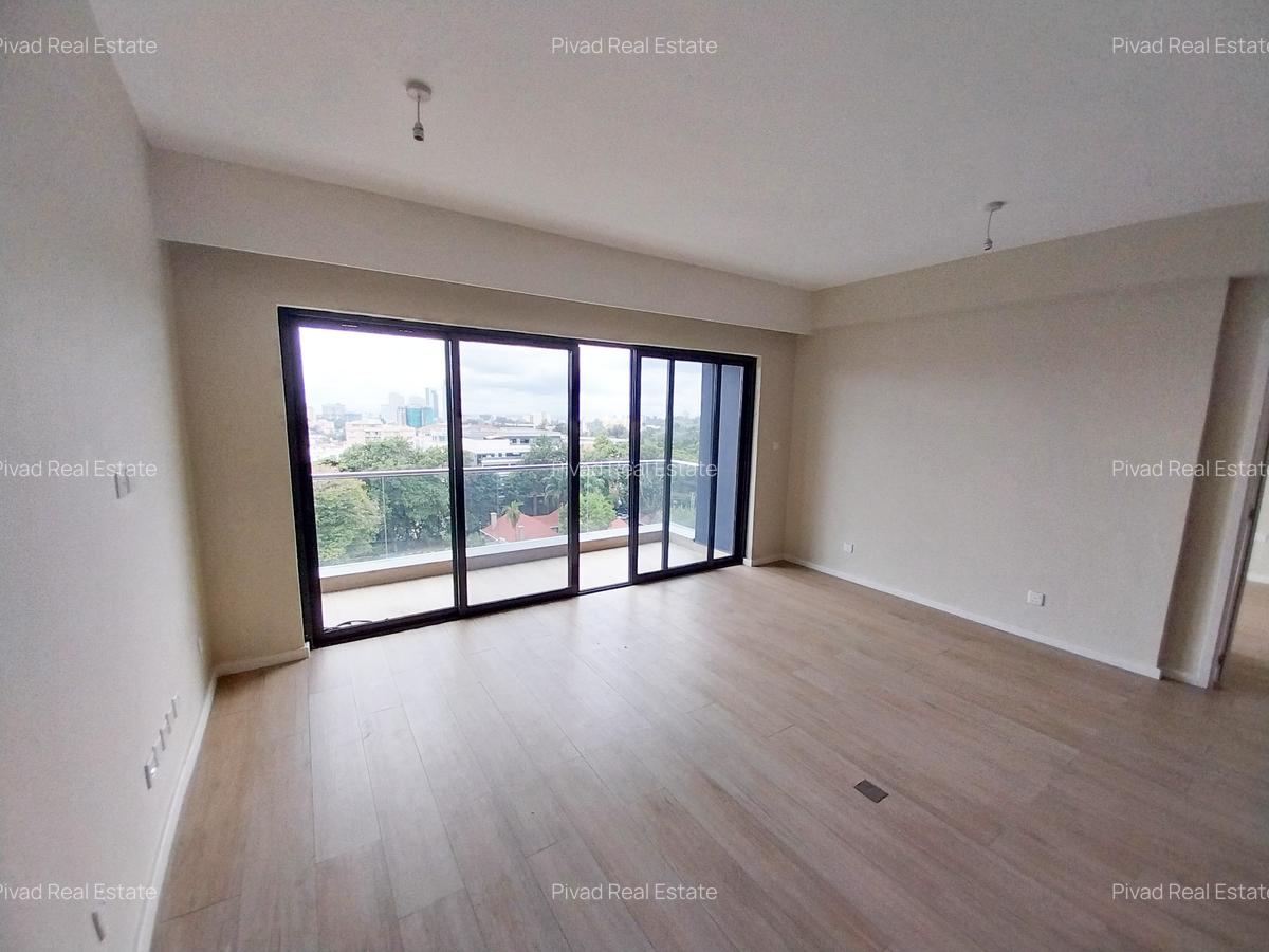 2 Bed Apartment with Swimming Pool in Riverside - 12