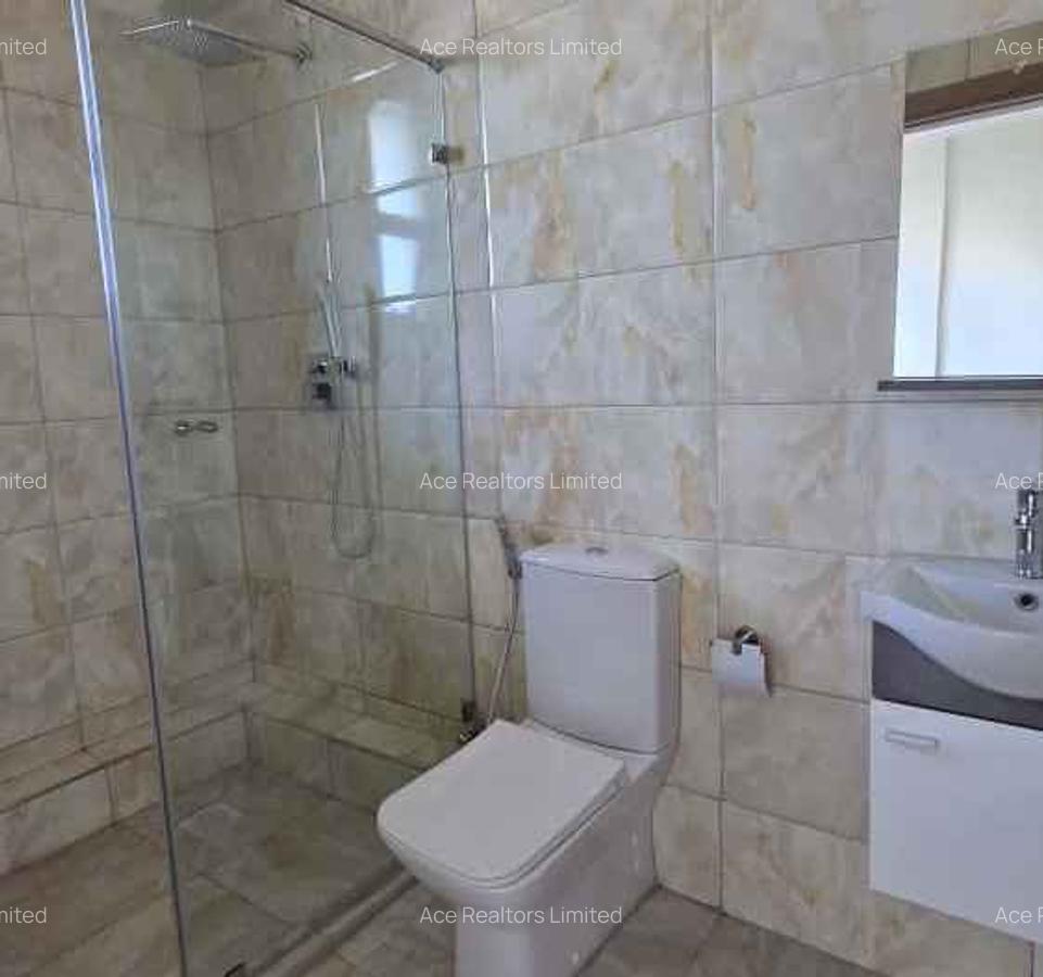 5 Bed Apartment with En Suite at Parklands - 8