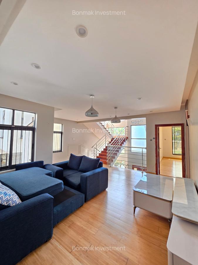 5 Bed Townhouse with En Suite at Lavington Green - 11