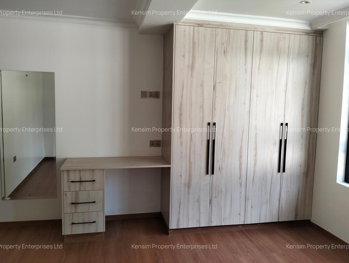 7 Bed Townhouse with En Suite in Runda - 4