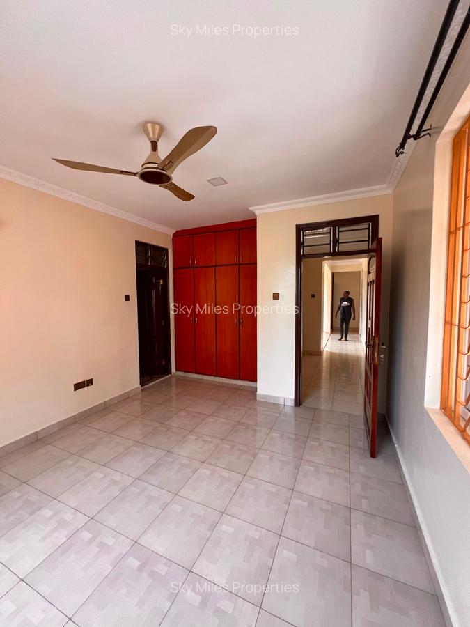 4 Bed House with En Suite at Mtwapa - 11