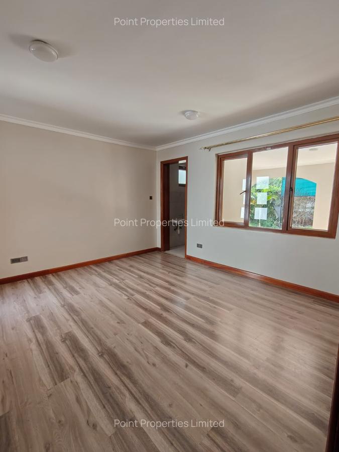5 Bed Townhouse with En Suite in Karen - 14